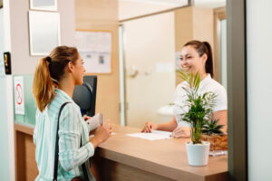 Leia mais sobre o artigo Portaria e recepção: Você sabe a diferença?